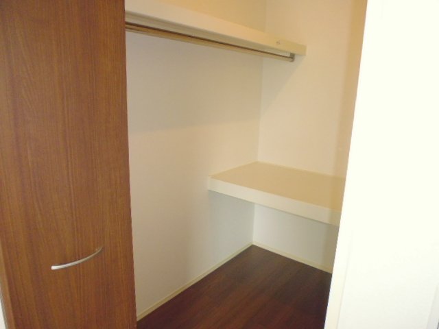 収納　ウォークインクローゼット