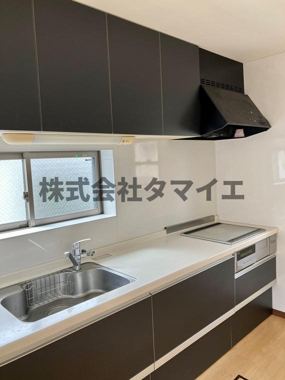 キッチン　コンパクトなキッチンで掃除もラクラク