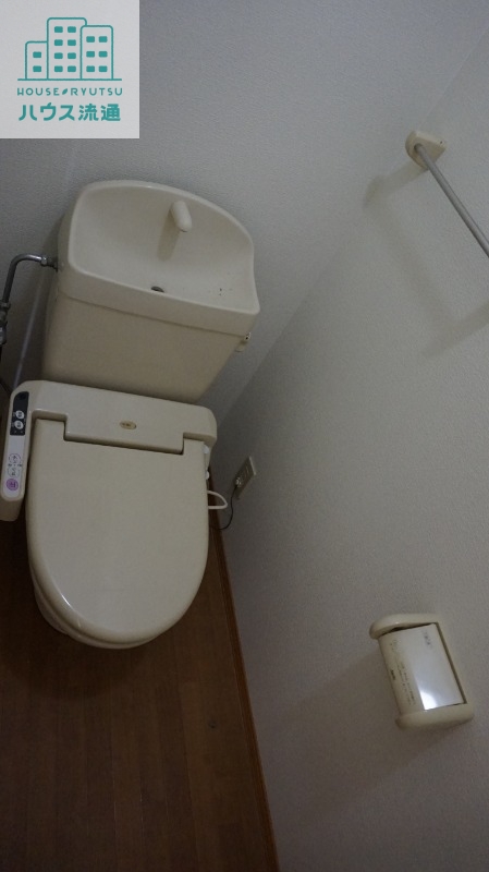 トイレ　※清掃中写真