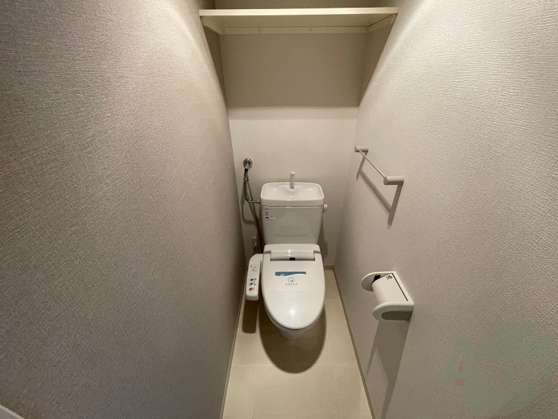 トイレ　こちらはトイレです。清潔感があり、安心して使用できます。