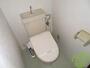 トイレ　温水洗浄便座付きのトイレは、使用しやすくうれしいですね。