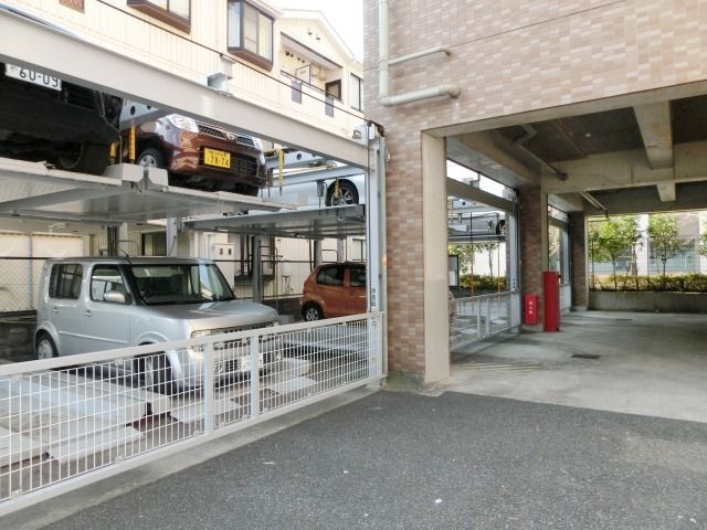 駐車場　高さ制限有　お問い合わせください