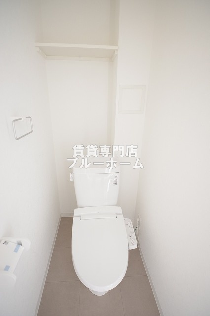 トイレ　温水洗浄便座付きのトイレです！