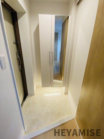 玄関　※同間取りの別の階のお部屋の写真です※