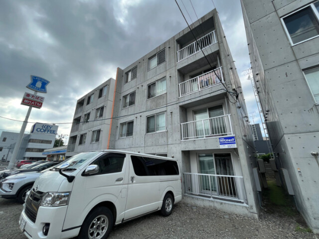 建物外観　札幌市東区北十八条東「メゾンクー・ドゥ・クール」