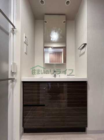 洗面設備　モデルルーム参考写真です。