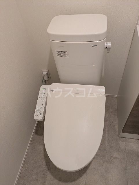 京成押上線 四ツ木駅 徒歩13分 3階建 築1年のトイレ写真