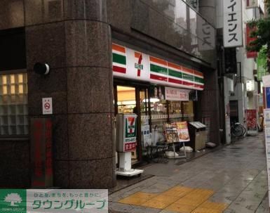 コンビニ　セブンイレブン（コンビニ）まで145m
