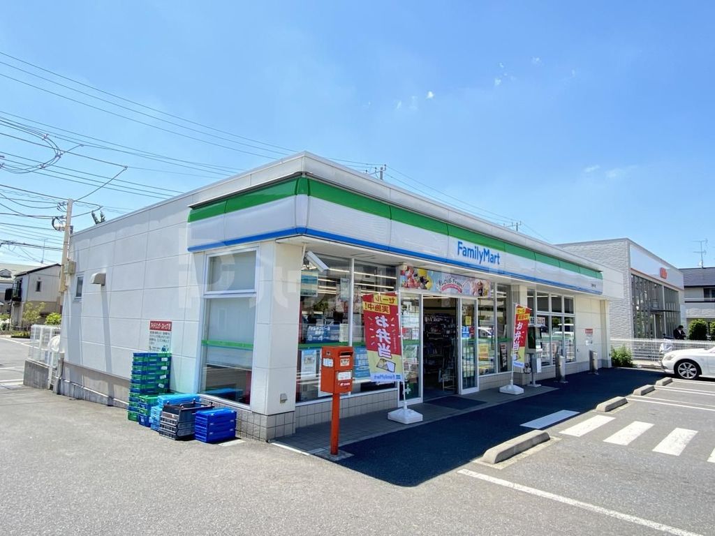 コンビニ　ファミリーマート三郷谷中店（コンビニ）まで100m