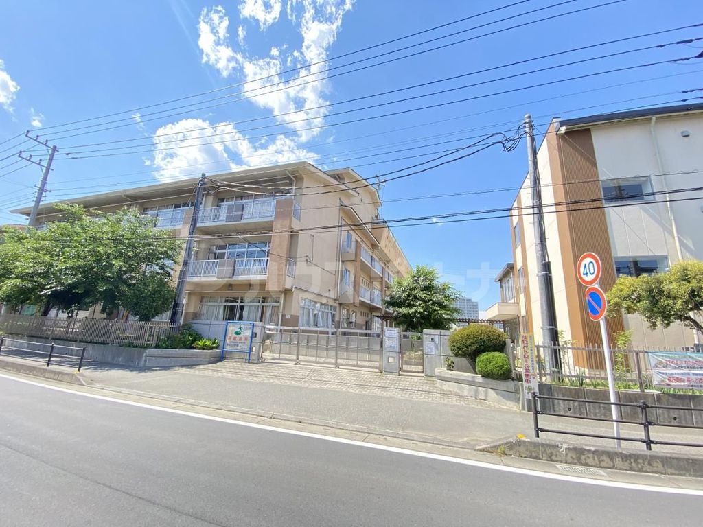 小学校　三郷市立新和小学校（小学校）まで1150m