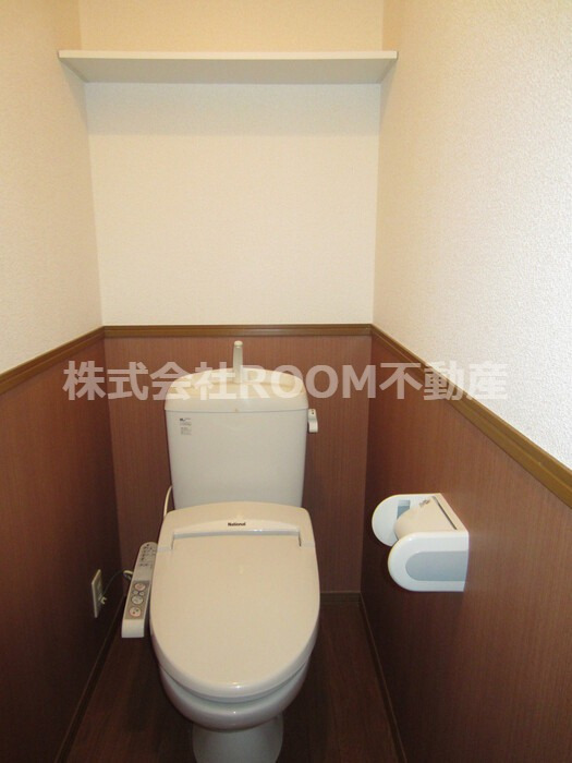 トイレ　落ち着いたトイレです