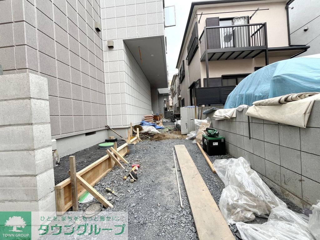 ロビー　駐車場