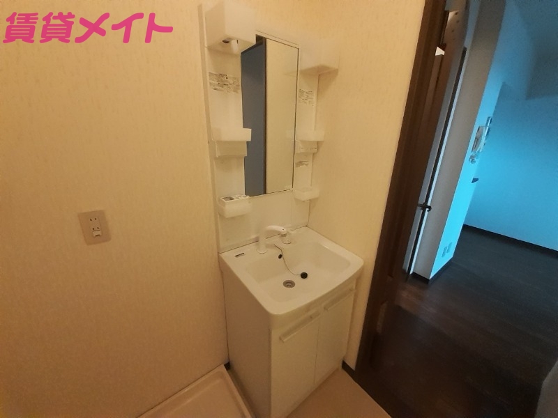 洗面設備　反転タイプ参考写真