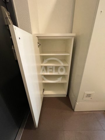 収納　フィオレ立売堀　収納