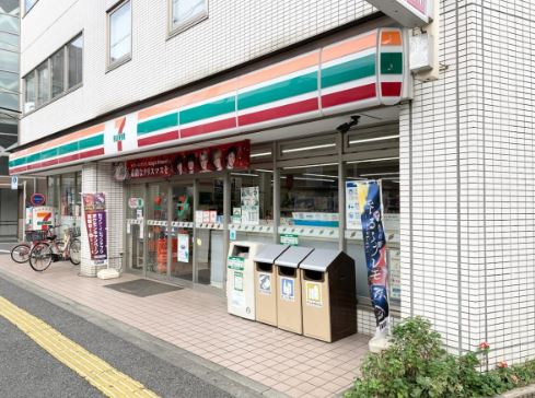 コンビニ　セブンイレブン 北区上中里2丁目店（コンビニ）まで523m