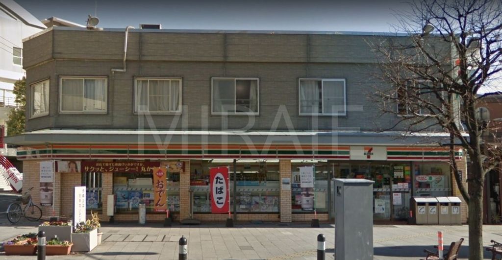 コンビニ　セブンイレブン平塚南口店（コンビニ）まで130m