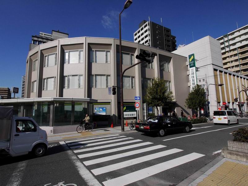 銀行　三井住友銀行（上町支店）（銀行）まで68m