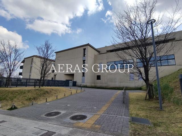 小学校　慶應義塾横浜初等部（小学校）まで583m