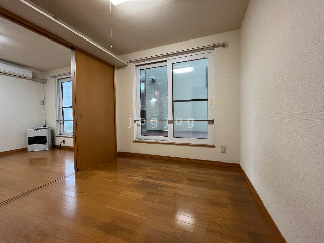 その他部屋・スペース　吊戸棚が便利です