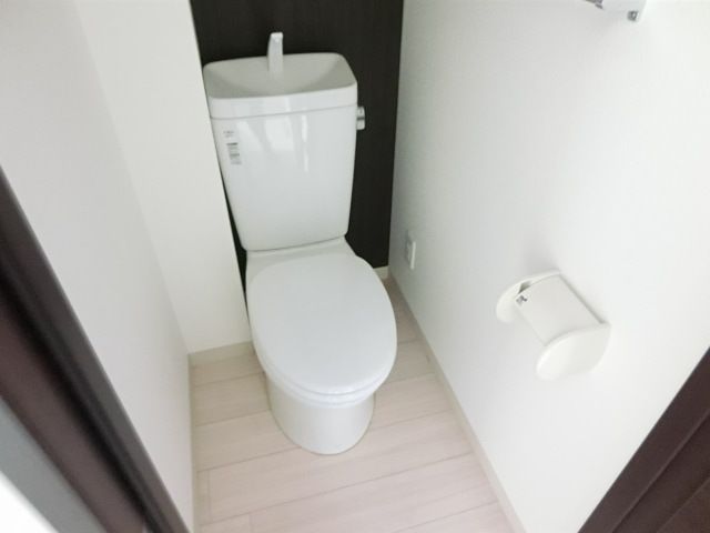トイレ　シンプルなトイレです。