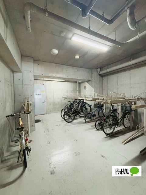 駐車場　駐輪場