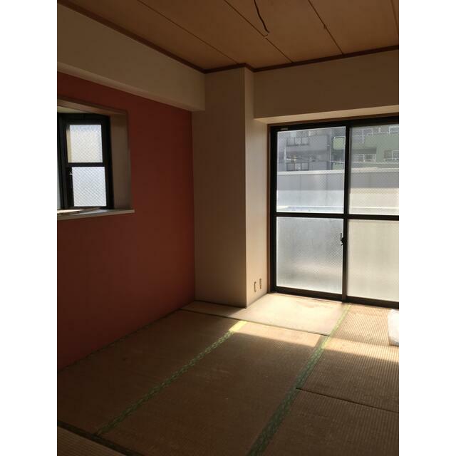 その他共有部分　２面採光の明るい和室です。