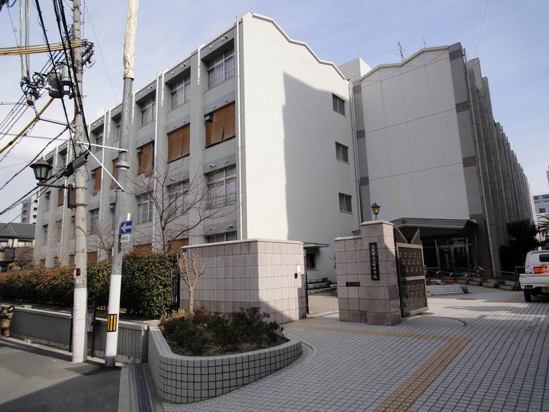 中学校　大阪市立　上町中学校（中学校）まで619m