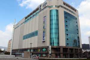 その他　エールエールA館 福屋広島駅前店（その他）まで783m