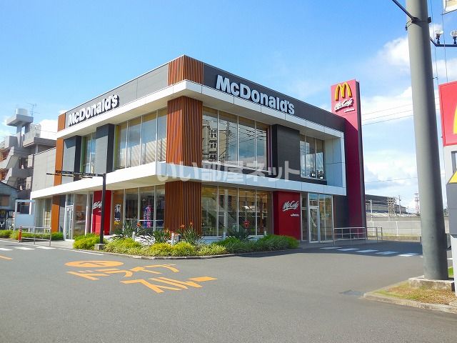 飲食店　マクドナルド 鹿児島上荒田店（飲食店）まで1088m