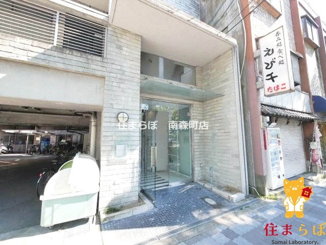 エントランス　共用部の印象も大切に