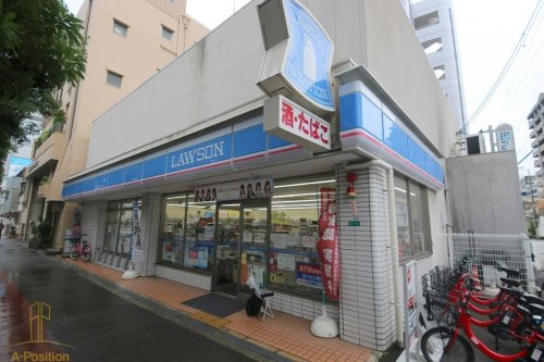 コンビニ　ローソン 東小橋二丁目店（コンビニ）まで304m