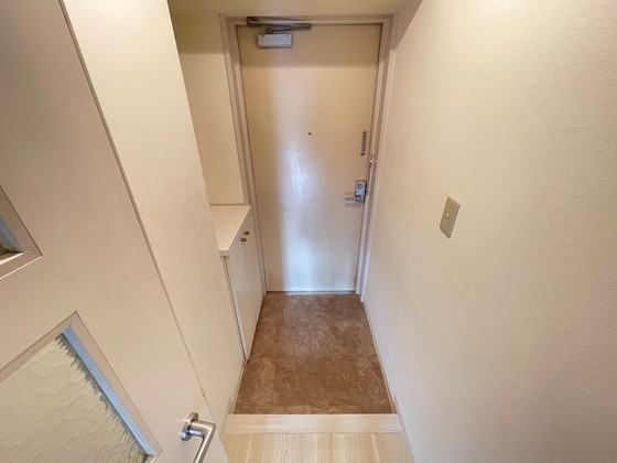 玄関　※別部屋の写真です