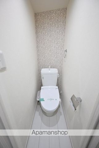 都営新宿線 曙橋駅 徒歩5分 2階建 築8年のトイレ写真