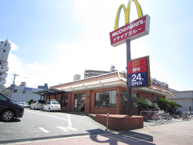 飲食店　マクドナルド到津店（飲食店）まで130m