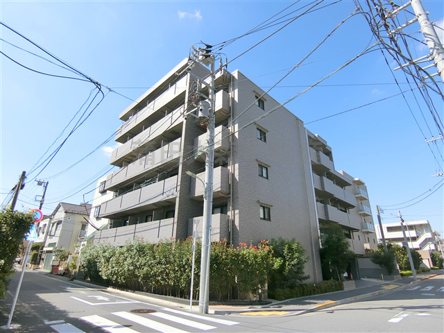 建物外観　2015年7月築　RC鉄筋コンクリート造地上6階建て1K 2