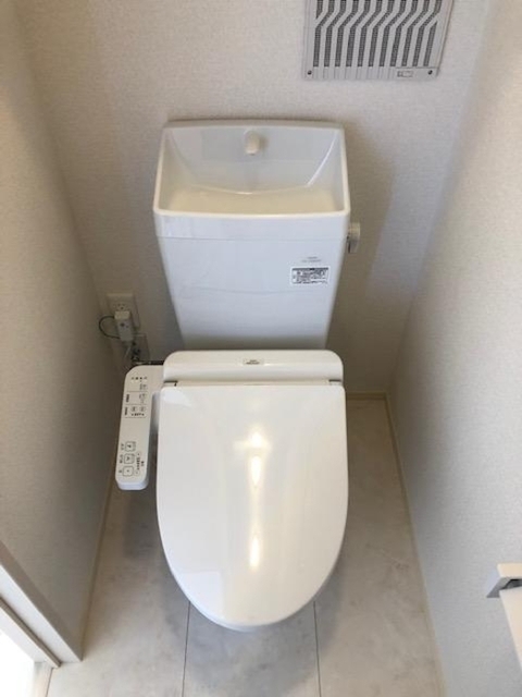 トイレ　温水洗浄暖房便座