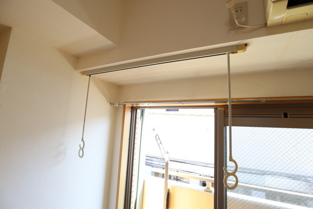 その他設備　室内物干し