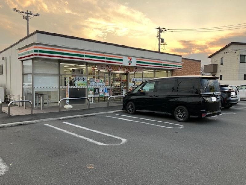 コンビニ　セブンイレブン高崎大八木町店（コンビニ）まで429m