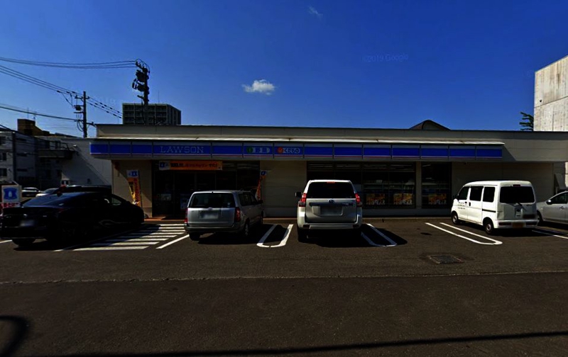 コンビニ　ローソン札幌北18東一丁目店（コンビニ）まで381m
