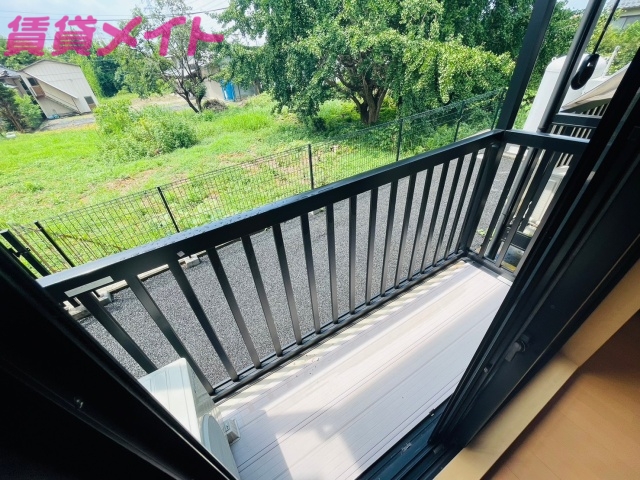 バルコニー　同物件別部屋写真