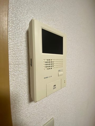 セキュリティ　女性の方でも安心のモニター付きインターホン♪