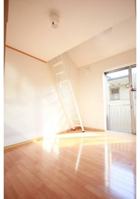 居室・リビング　開放感のあるゆったりとしたお部屋です♪