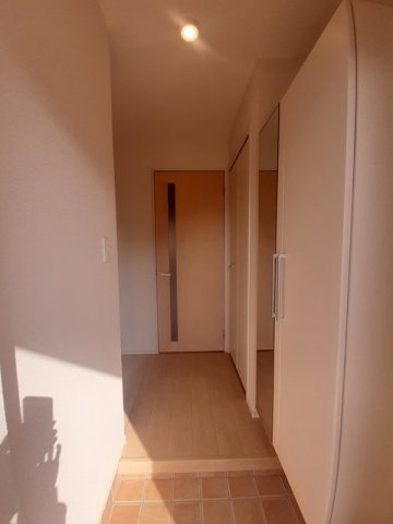 玄関　明るい玄関です