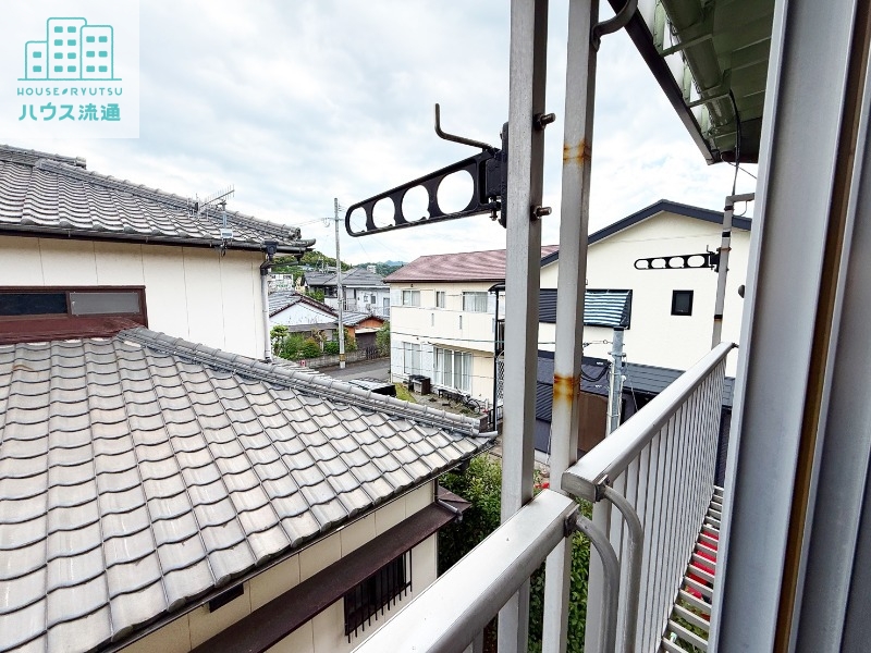バルコニー　※別号室の写真になります。