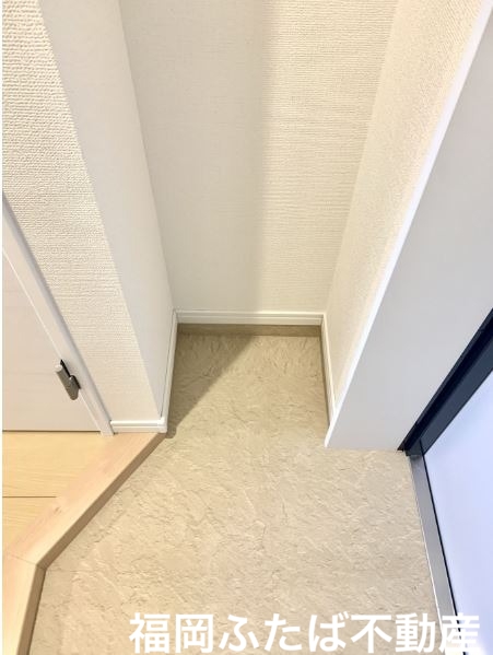 LIFEFIELD諸岡の玄関写真