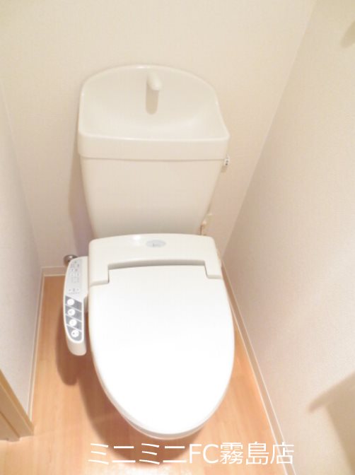 リースランドウェストヴィラ A棟のトイレ写真