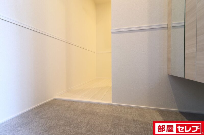 玄関　別号室のお写真となります。