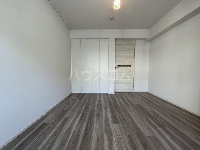 プライムメゾン千葉新町の居間写真