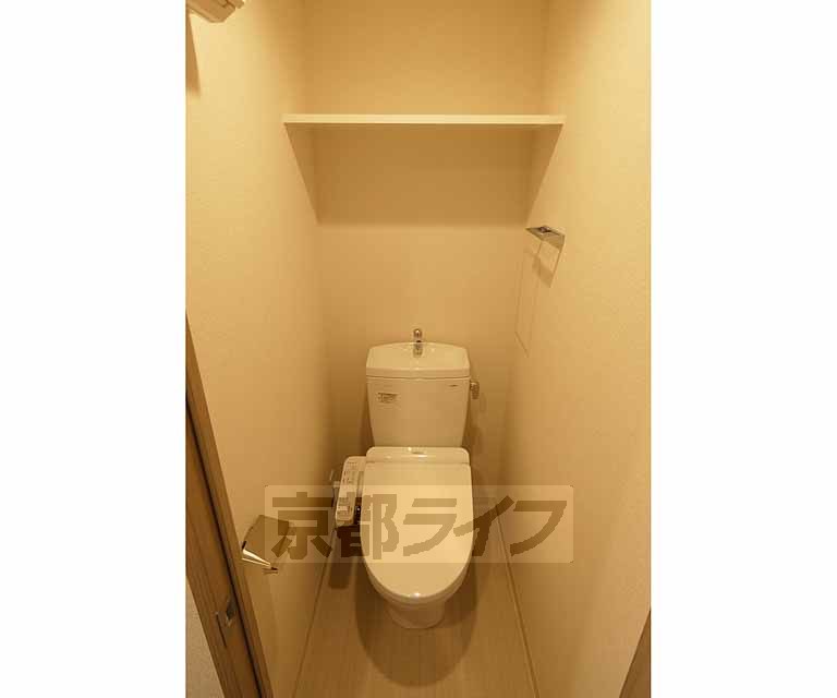 地下鉄烏丸線 十条駅 徒歩5分 7階建 築6年のトイレ写真