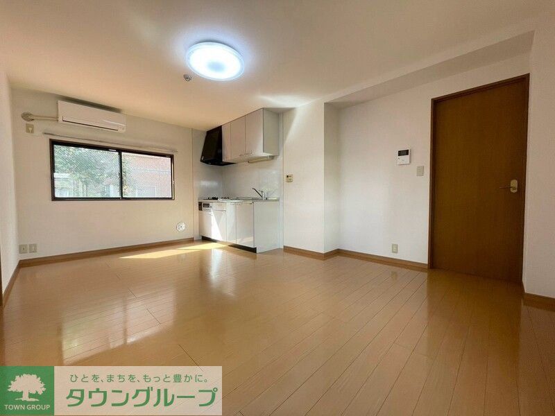 アーク2マンションの居間写真